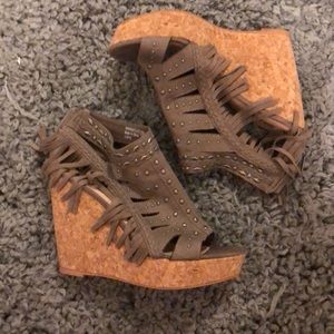 Not Rated wedges size 7.5